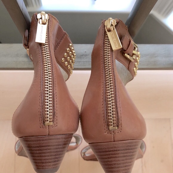 ‼️SOLD‼️🎉HP🎉Michael Michael Kors Sandals - Picture 5 of 8